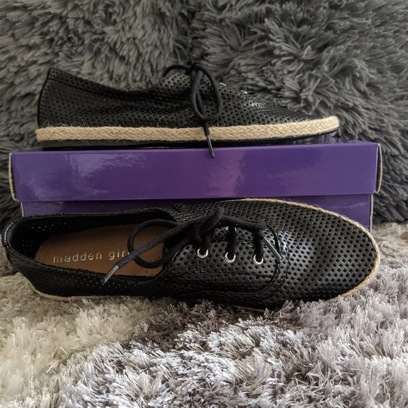 NIB Madden Girl Pippa Sneakers Size 8.5 - Picture 2 of 4